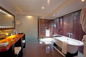 arusha-coffee-lodge-plantation-suite-bathroom