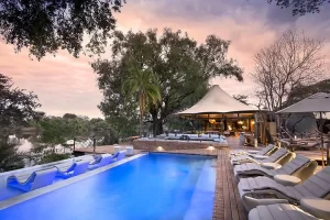 thorntree-river-lodge pool, Zambia