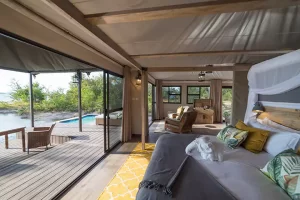 Old Drift Lodge bedroom, Zimbabwe